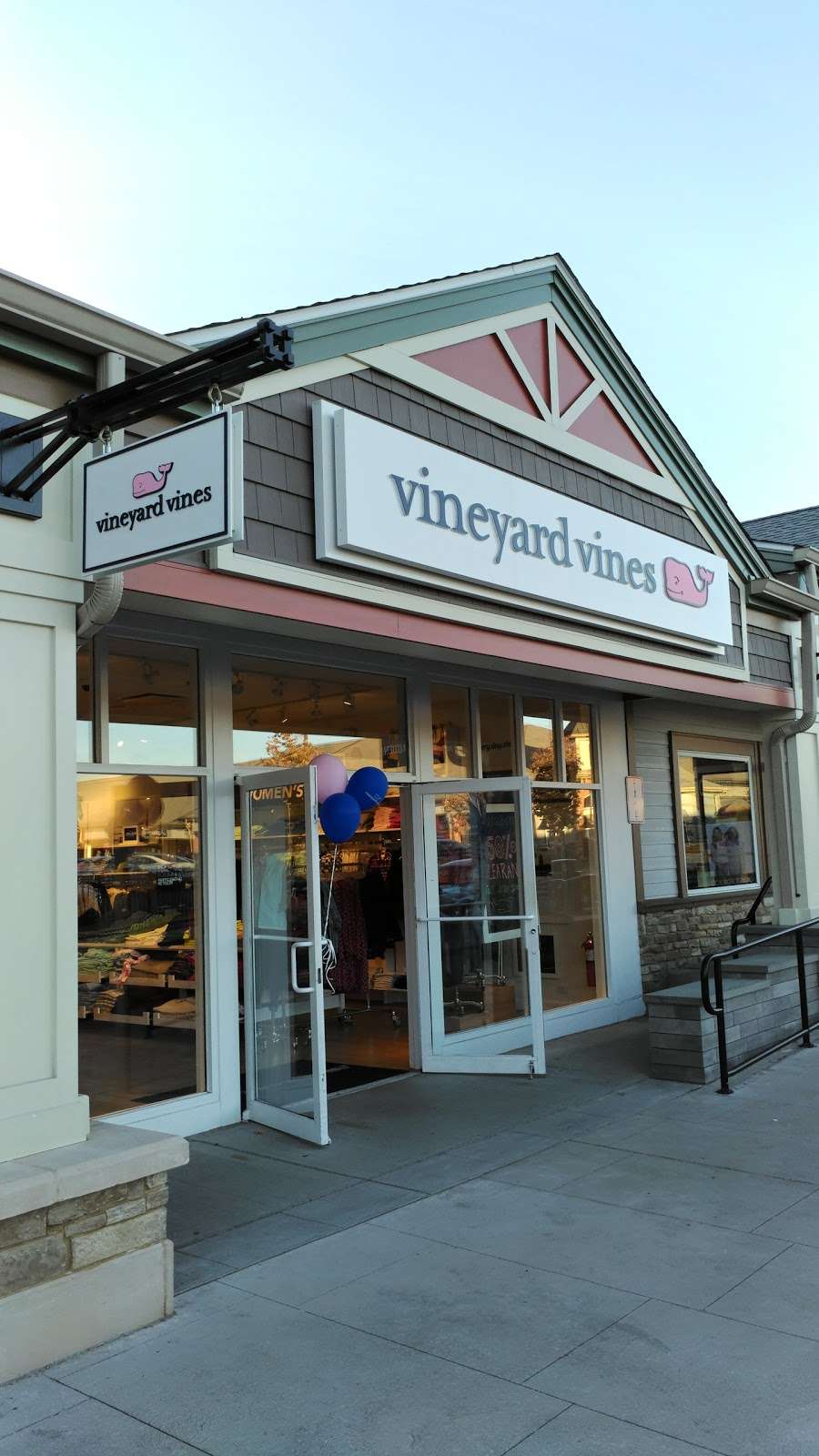 Vineyard Vines | 151 Marigold Ct, Central Valley, NY 10917, USA | Phone: (845) 928-7609