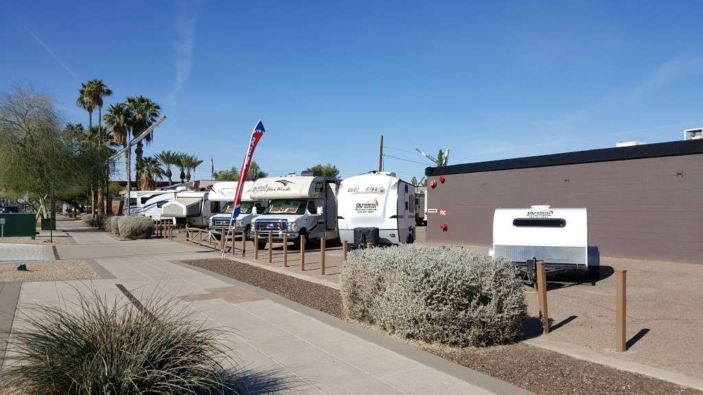 RV Rental Outlet | 256 E Main St, Mesa, AZ 85201, USA | Phone: (480) 461-0023