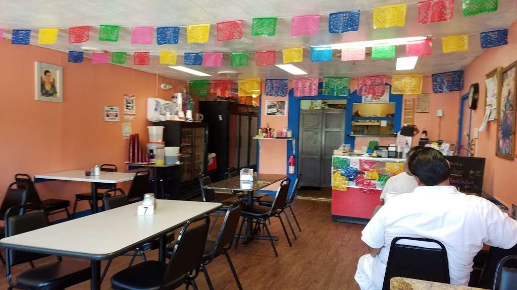 LAS YOLAS Mexican Restaurant | 3950 S Zarzamora St #1, San Antonio, TX 78225