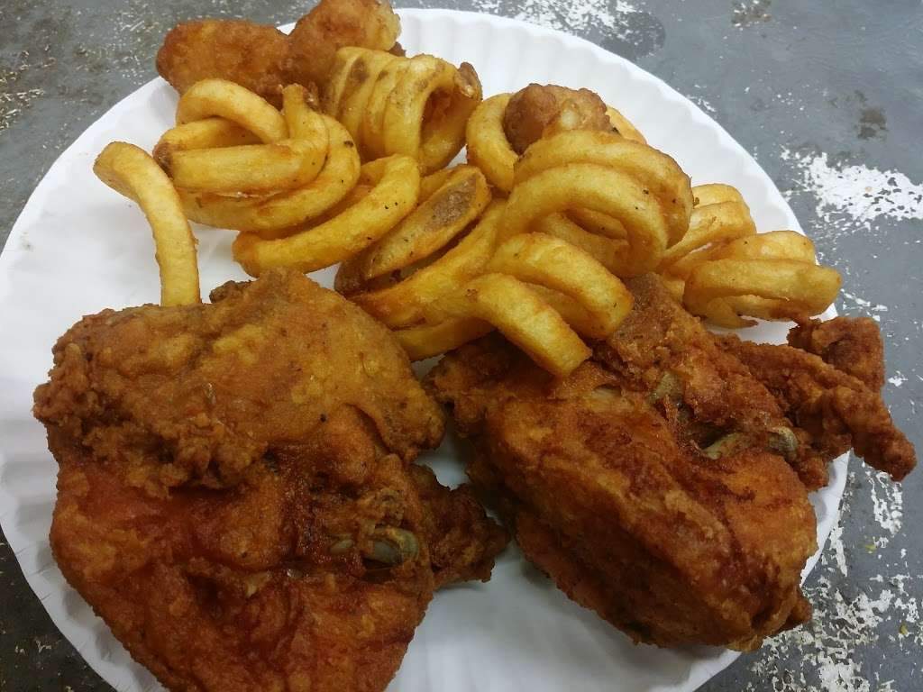 Super Kennedy Fried Chicken | 136 Lake St, Newburgh, NY 12550, USA | Phone: (845) 562-1013