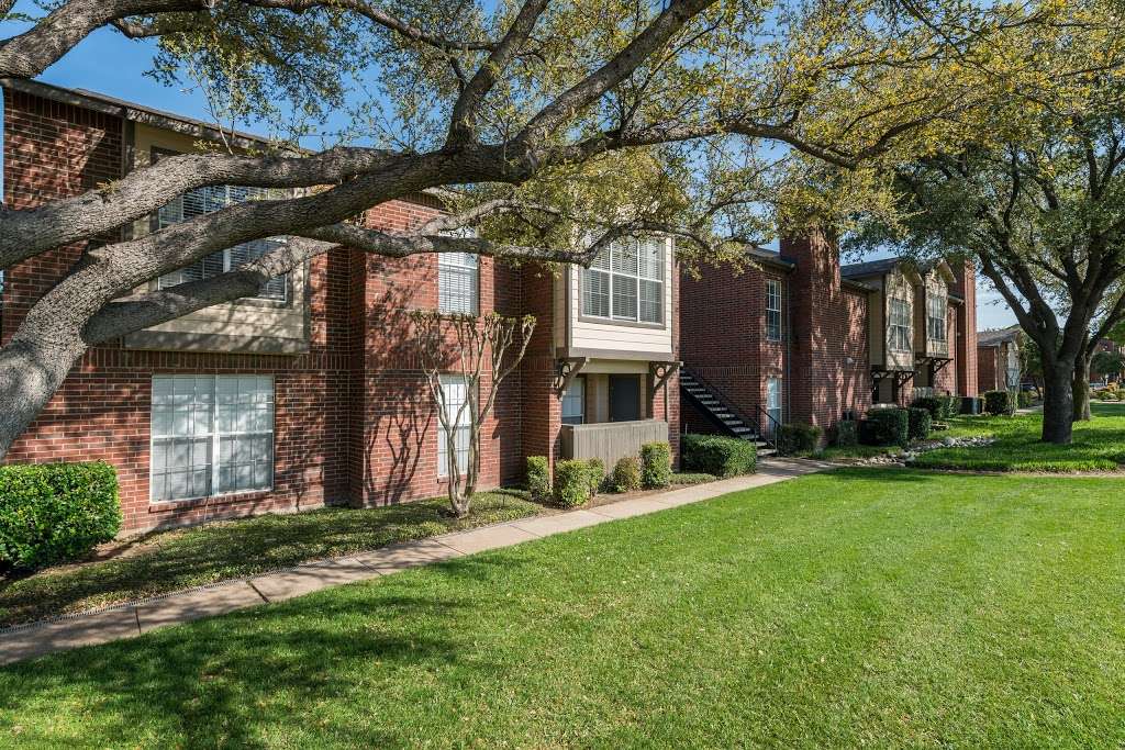 Townlake of Coppell | 215 N Moore Rd, Coppell, TX 75019, USA | Phone: (972) 635-4952