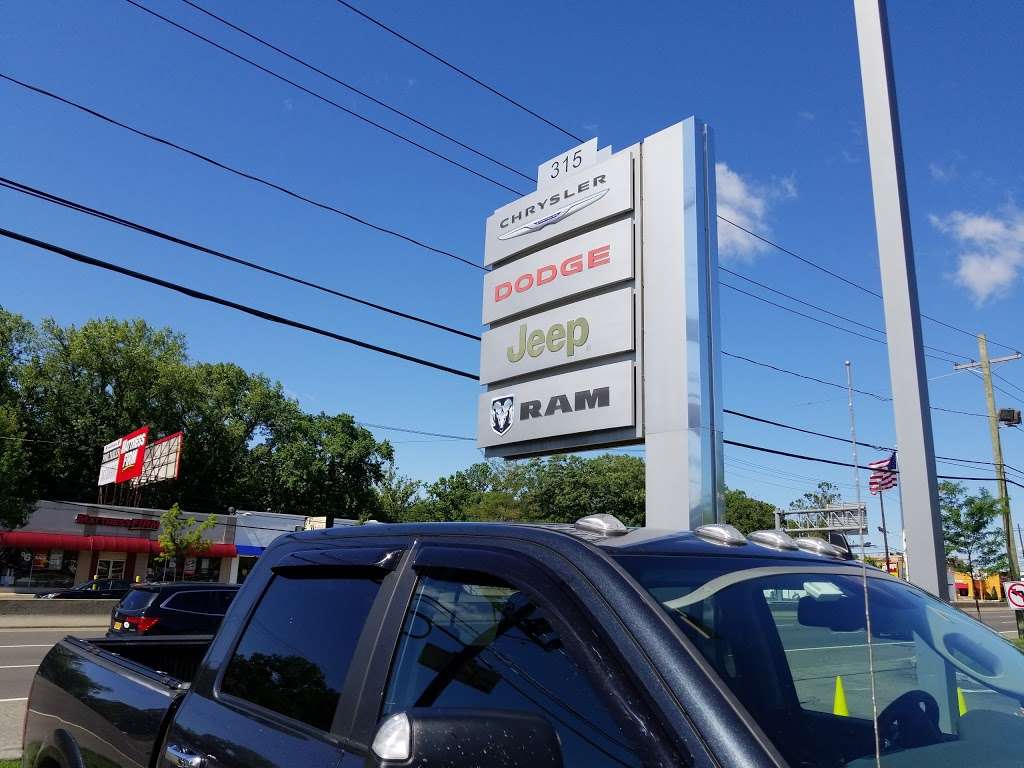 Chrysler Dodge Jeep of Paramus | 315 NJ-4, Paramus, NJ 07652, USA | Phone: (855) 728-9068