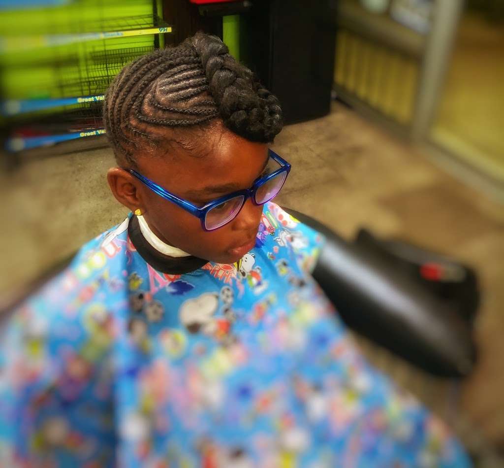 1st Cutz Barber Shop | 12004 E 47th St, Kansas City, MO 64133 | Phone: (816) 645-5886