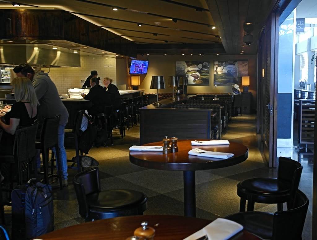 Esquire Grill | 7330 Earhart Dr, Sacramento, CA 95837, USA | Phone: (916) 527-6169