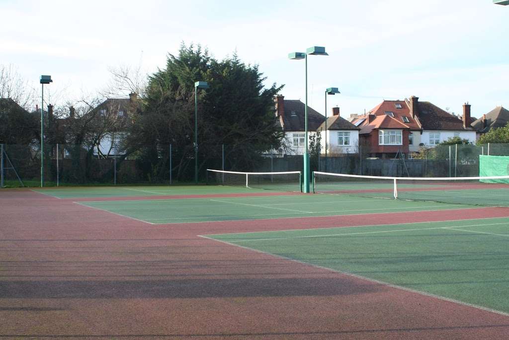 Bromley Wendover Lawn Tennis Club | Glanville Road, Bromley BR2 9LW, UK | Phone: 020 8460 4052