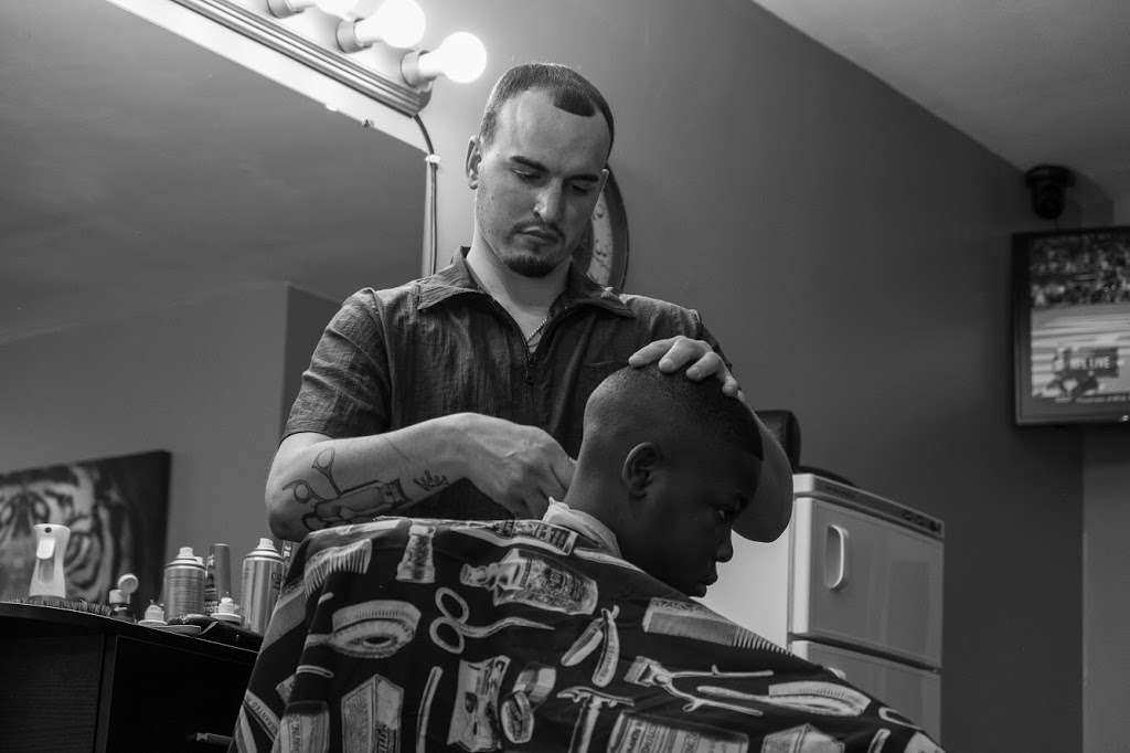 Maxs Barbershop | 35 Summer St, Maynard, MA 01754, USA | Phone: (978) 793-9738