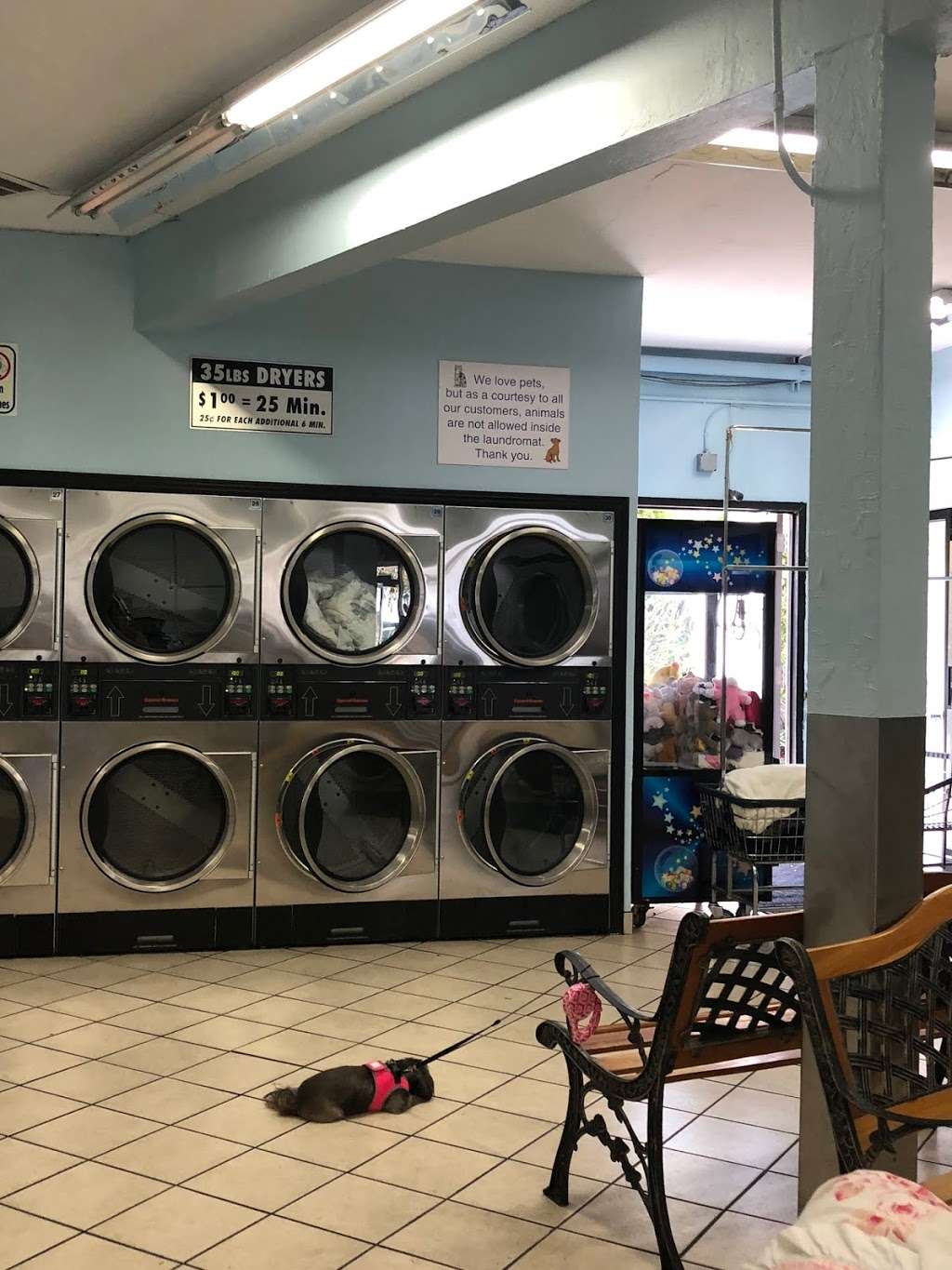 Foster City Laundromat | 1471 Beach Park Blvd, Foster City, CA 94404 | Phone: (650) 286-0209