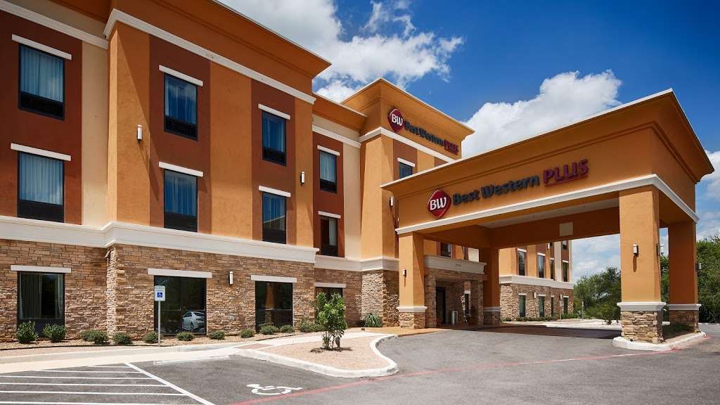 Best Western Plus Elmendorf Hotel | 20015 Eagle Ford Branch, Elmendorf, TX 78112, USA | Phone: (210) 621-9436