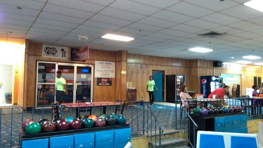 Hamilton Lanes | 1200 Kuser Rd, Trenton, NJ 08619, USA | Phone: (609) 585-2400