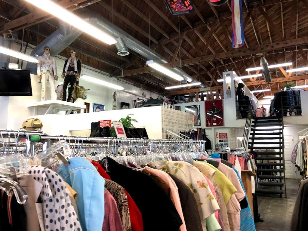 Its A Wrap Production | 3315 W Magnolia Blvd, Burbank, CA 91505, USA | Phone: (818) 567-7366