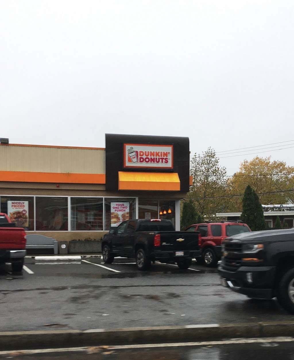 Dunkin | 443 Chelmsford St, Lowell, MA 01851, USA | Phone: (978) 452-7296