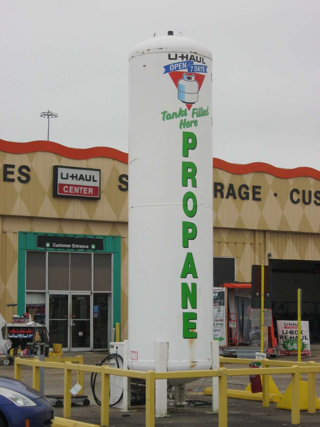 U-Haul Moving & Storage of Baytown | 2703 N Main St, Baytown, TX 77521, USA | Phone: (281) 428-1564