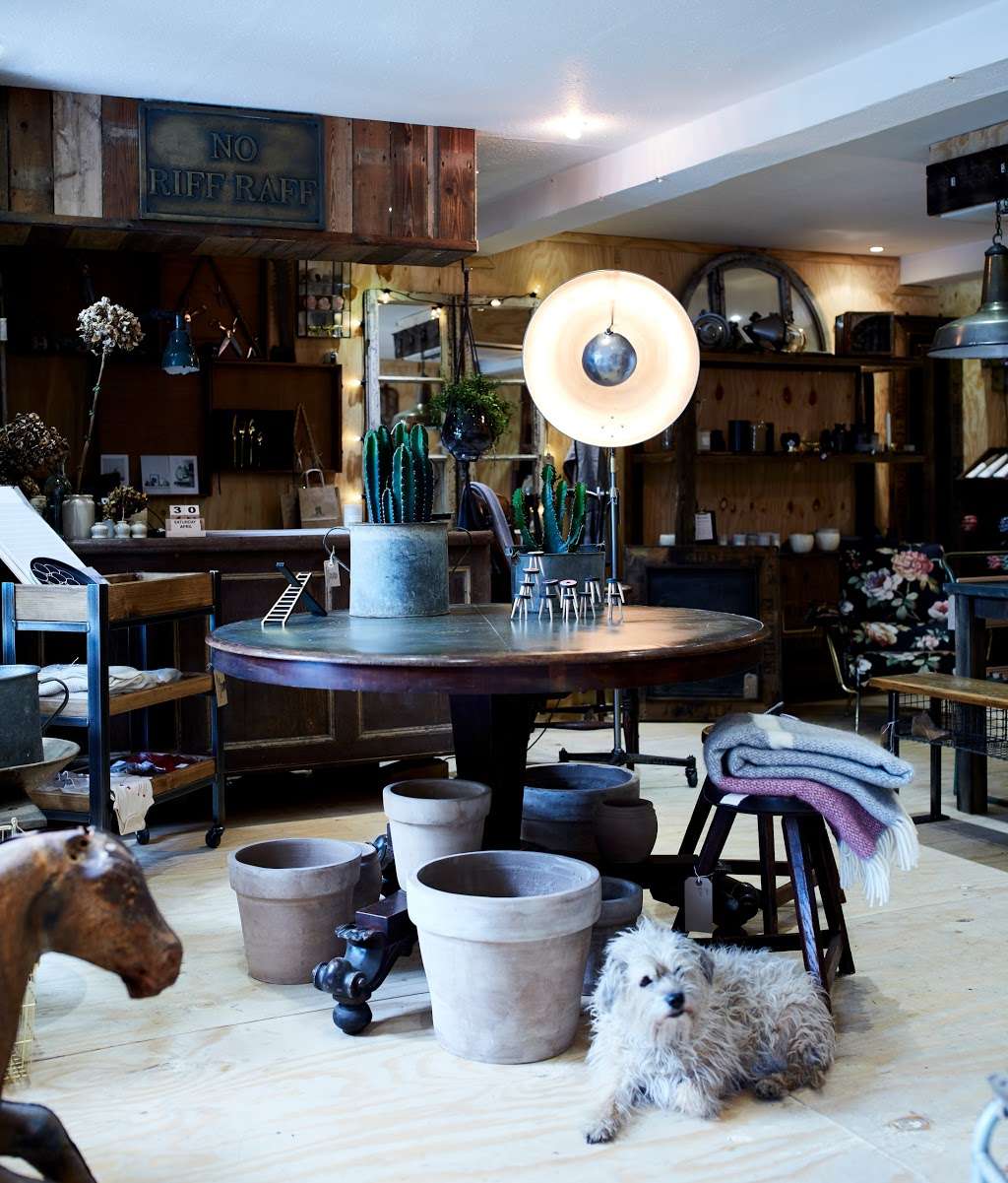 Quirky Interiors | Beech Farm, Coopers Green Lane, St Albans AL4 9HW, UK | Phone: 07890 262247