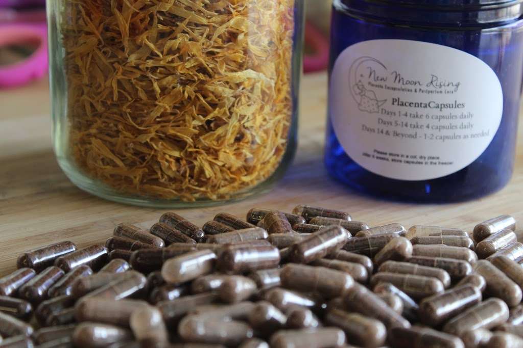 A New Moon Rising Placenta Encapsulation | 1106 Hackamore Rd, Vista, CA 92083, USA | Phone: (760) 208-5492