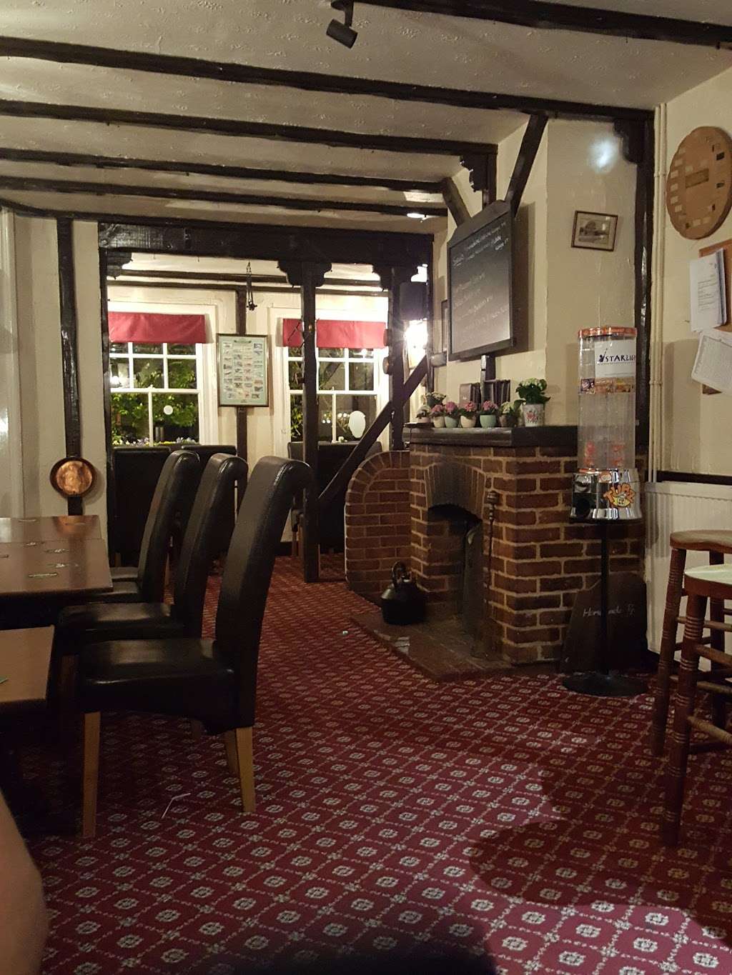 Bricklayers Arms | Stondon Massey, Hook End, Brentwood CM15 0EQ, UK | Phone: 01277 821152