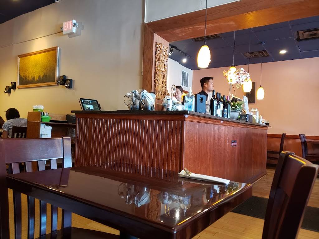 Kao Thai Restaurant | 8650 Colesville Rd, Silver Spring, MD 20910, USA | Phone: (301) 495-1234