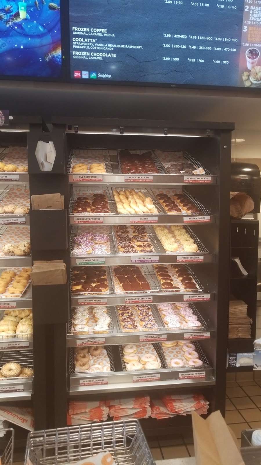 Dunkin Donuts | 1090 Roosevelt Rd, Glen Ellyn, IL 60137, USA | Phone: (630) 495-0962