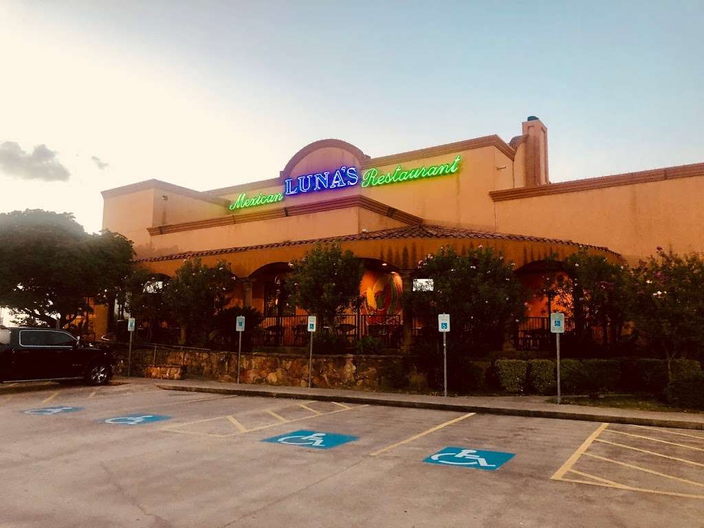 Lunas Mexican Restaurant | 730 W Cedar Bayou Lynchburg Rd, Baytown, TX 77521, USA | Phone: (281) 421-5661