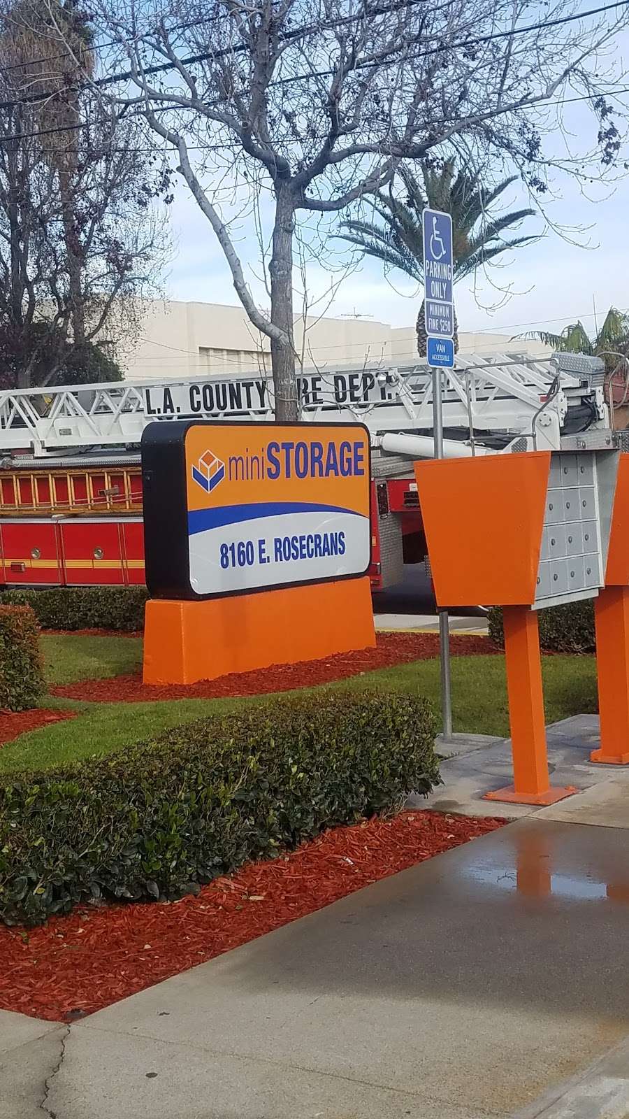 Paramount Self Storage | 8160 E Rosecrans Ave, Paramount, CA 90723, USA | Phone: (562) 280-2171