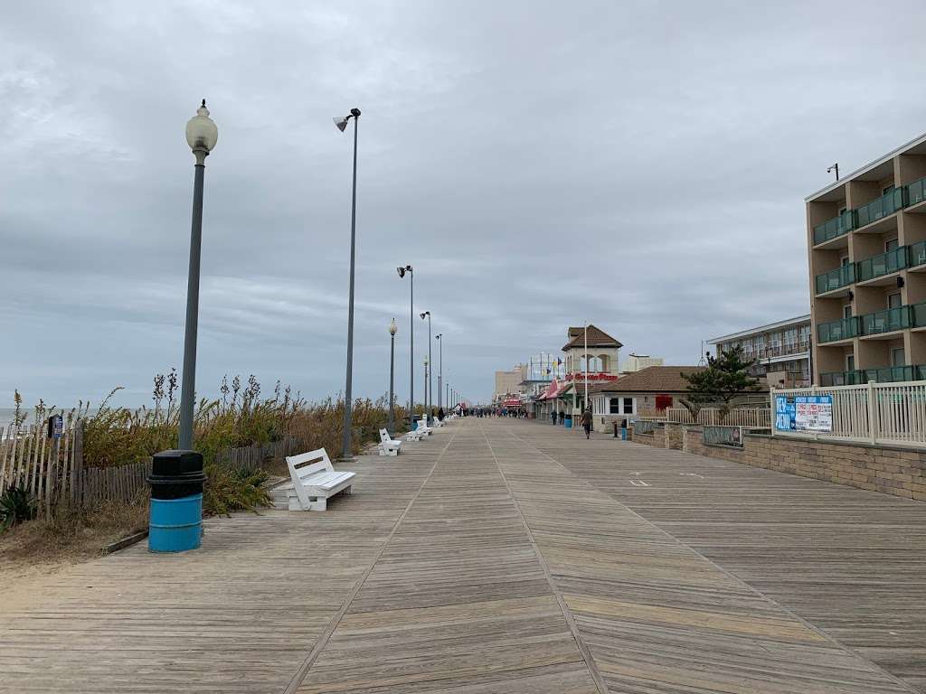 Rehoboth Ave & Boardwalk | Rehoboth Beach, DE 19971