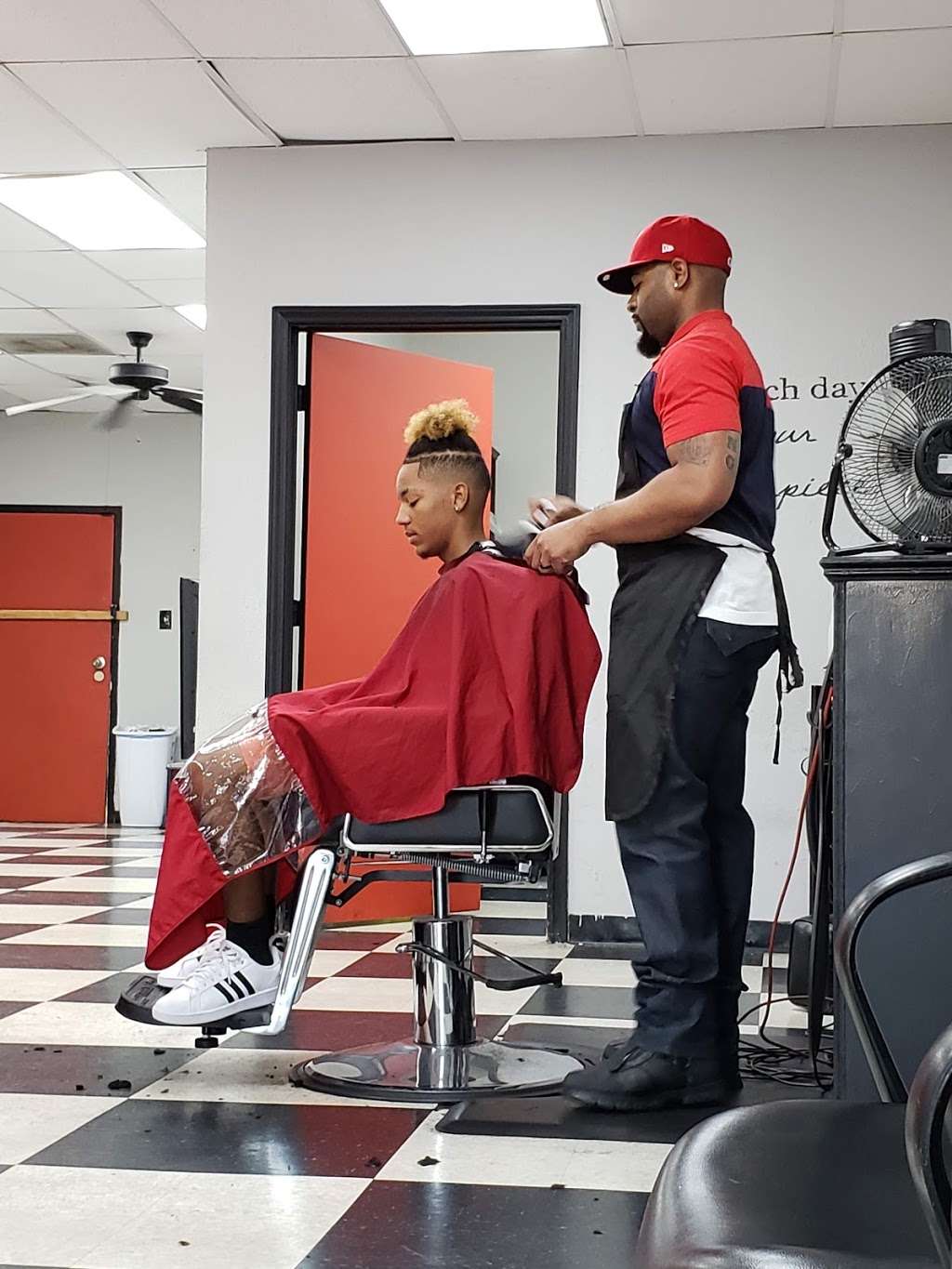 Royalty Cuts | 880 Hebron Pkwy Suite 150, Lewisville, TX 75057, USA | Phone: (972) 829-1255