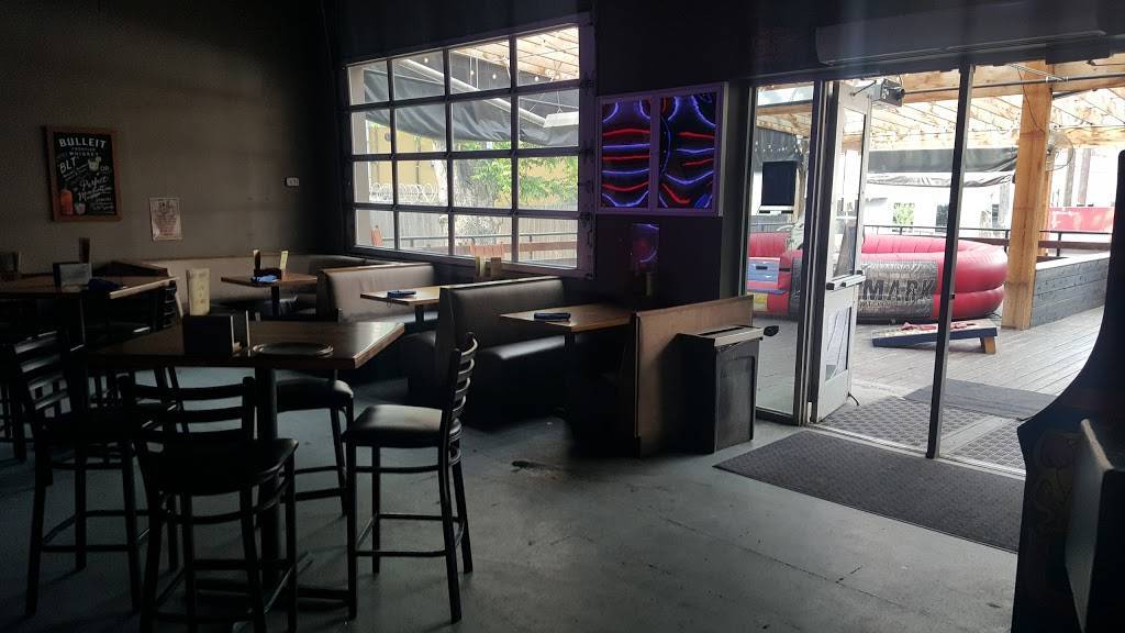 Landmark Bar & Kitchen | 3008 Bledsoe St, Fort Worth, TX 76107, USA | Phone: (817) 984-1166