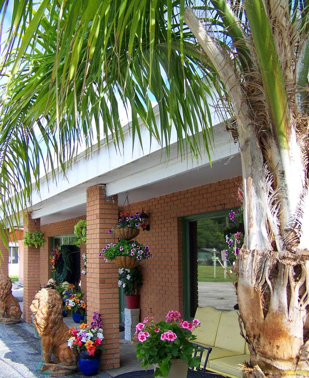 Floridian Gardens Resort & Spa Village | 14915 Old US Hwy 441, Tavares, FL 32778, USA | Phone: (352) 630-3489