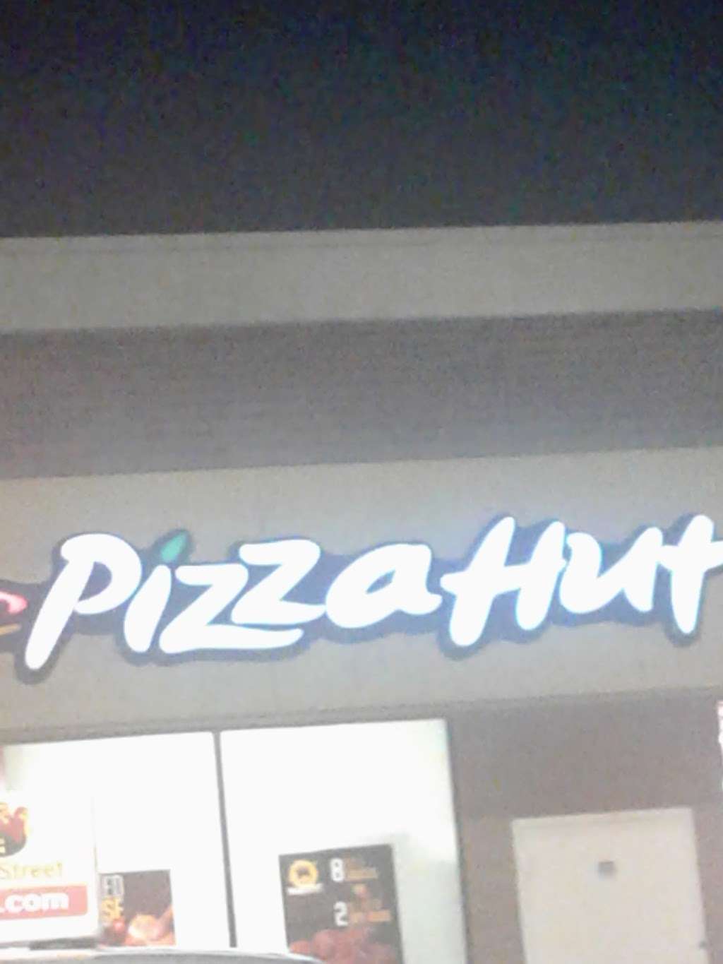 Pizza Hut | 1269 N Lake Ave, Pasadena, CA 91104, USA | Phone: (626) 398-3700