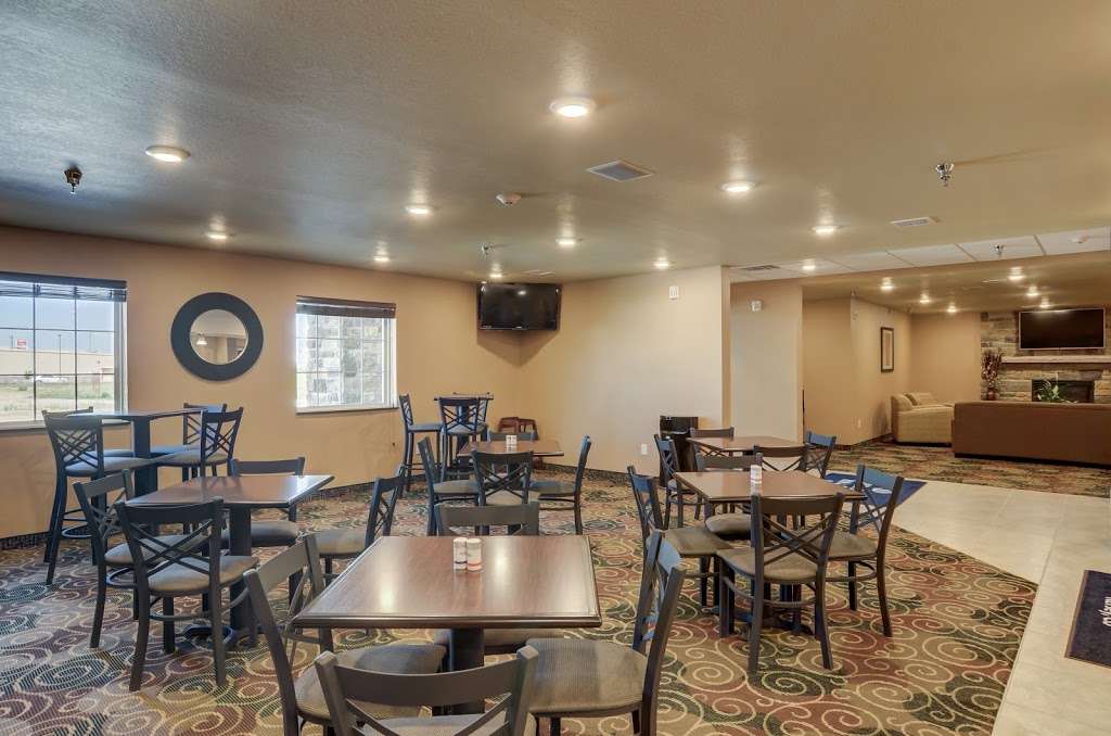 Cobblestone Inn & Suites - Kersey | 309 Hill St, Kersey, CO 80644, USA | Phone: (970) 351-9411