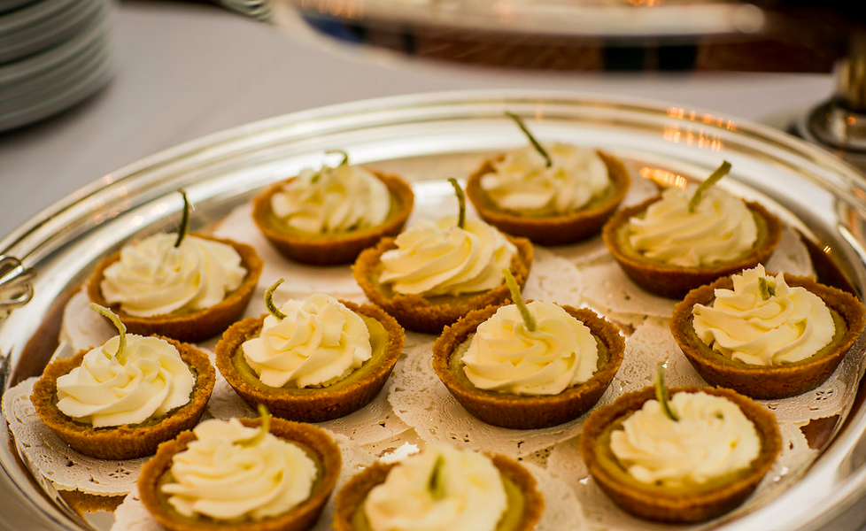 JR Dessert Bakery | 2841 Howard St, Chicago, IL 60645, USA | Phone: (773) 465-6733