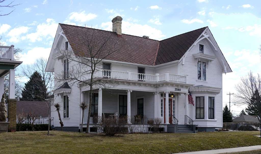 Beulah Brinton House | 2590 S Superior St, Milwaukee, WI 53207, USA | Phone: (414) 273-8288