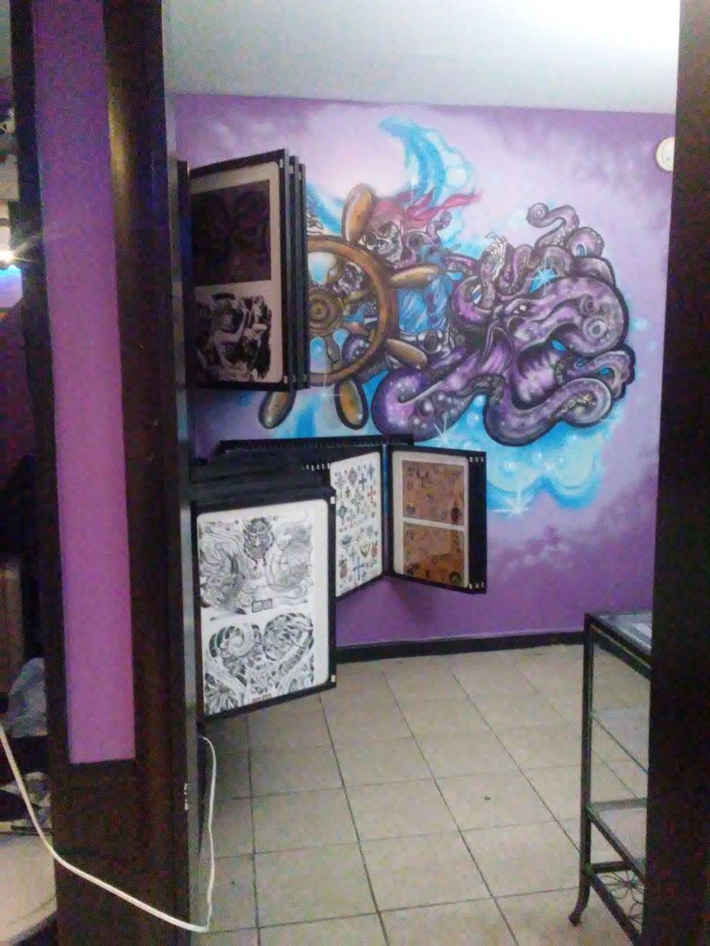 Crossbones Tattoo | 900 A Island Professional Park, Stevensville, MD 21666, USA | Phone: (410) 310-9913