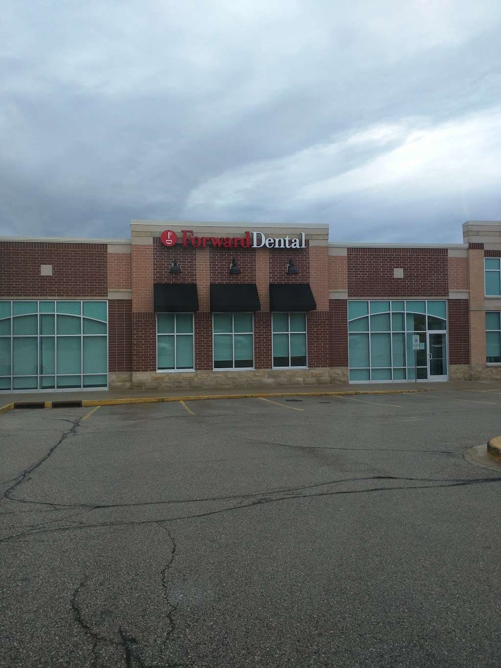 Forward Dental - New Berlin | 15100 W Library Ln, New Berlin, WI 53151, USA | Phone: (262) 641-0056