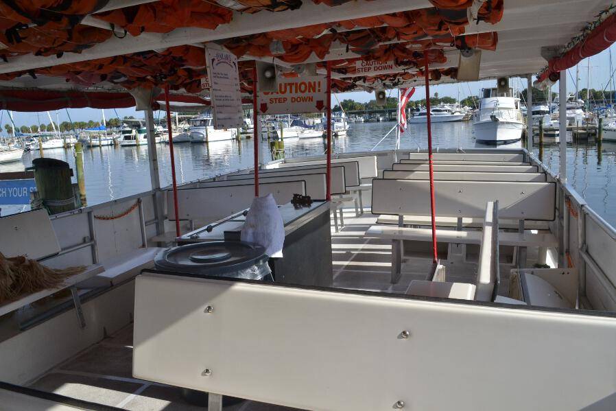 Pier Dolphin Cruises | 400 2nd Ave NE, St. Petersburg, FL 33701, USA | Phone: (727) 647-1538