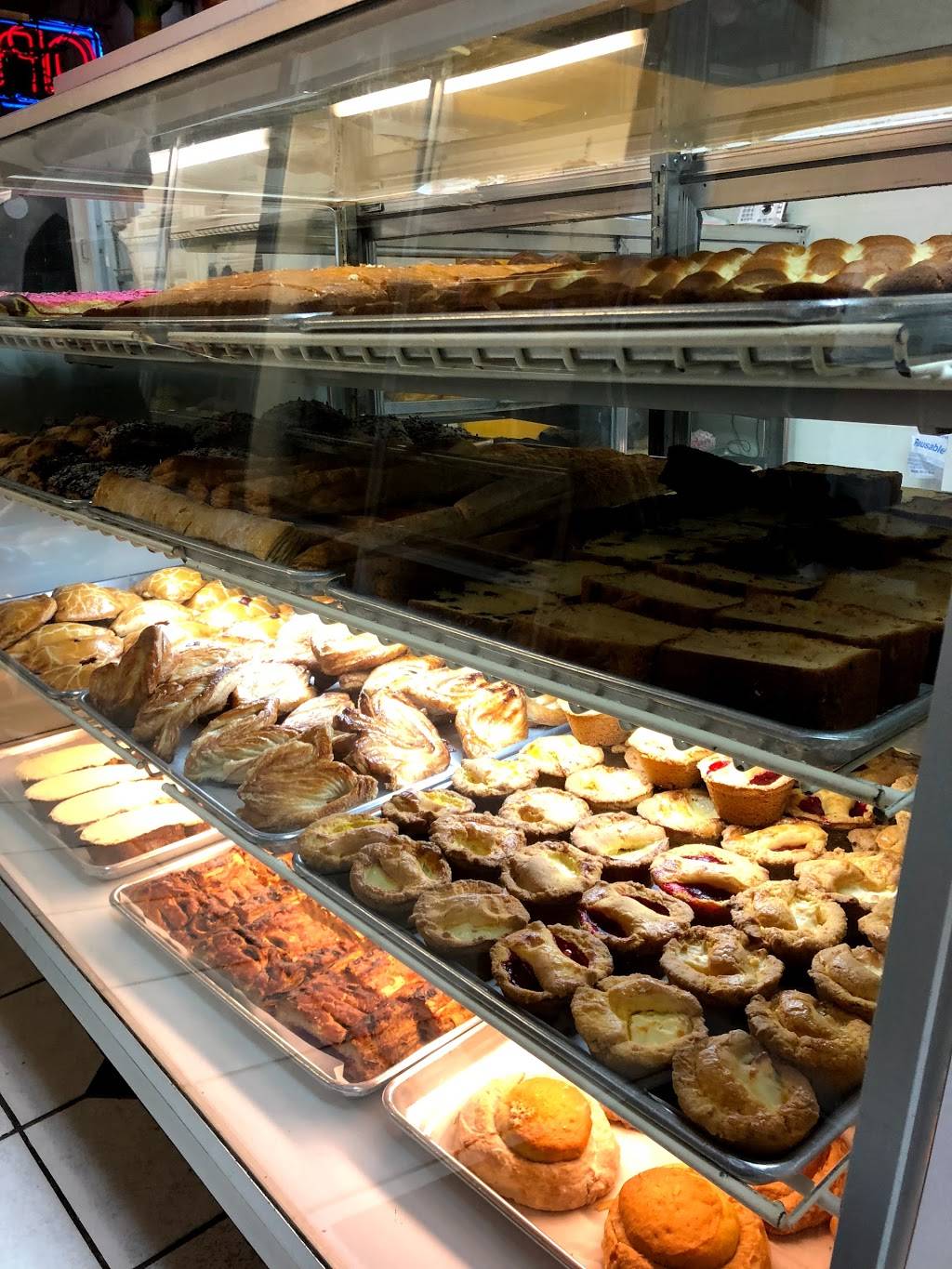 Penas Bakery #2 | 3912 International Blvd, Oakland, CA 94601, USA | Phone: (510) 533-5733