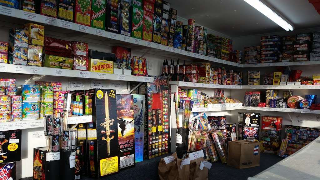 Discount Fireworks of Texas | 25085 FM1314, Porter, TX 77365, USA | Phone: (281) 216-7247