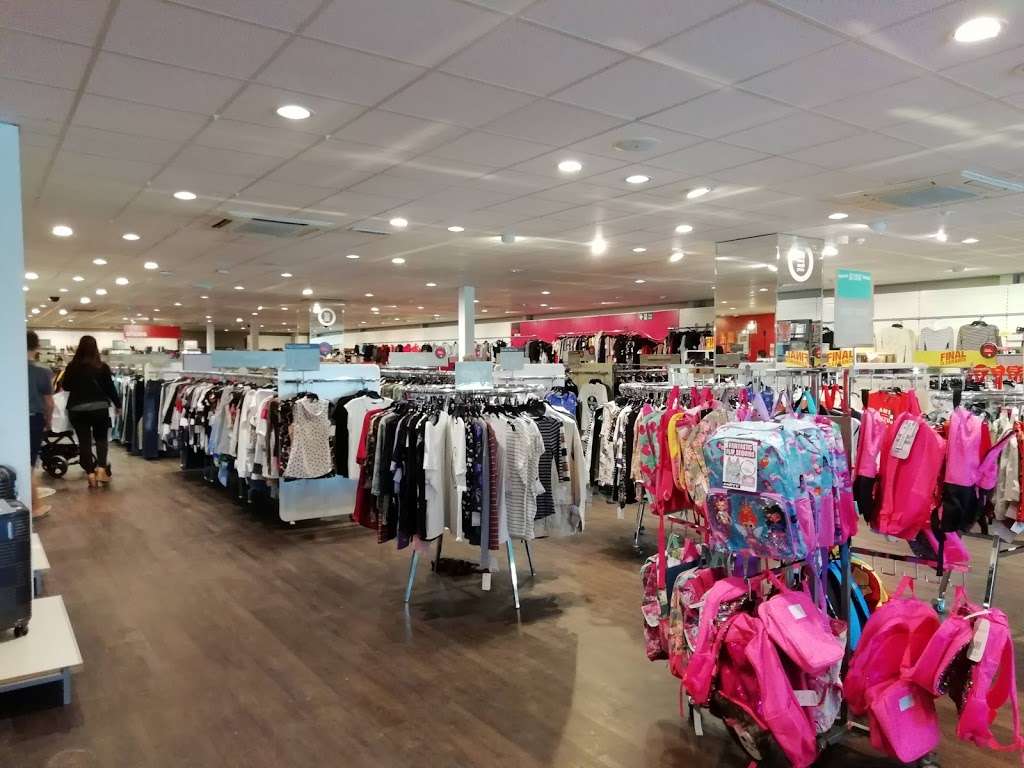 TK Maxx | Tunbridge Wells Shopping Park, Longfield Rd, Royal Tunbridge Wells, Tunbridge Wells TN2 3UE, UK | Phone: 01892 510130