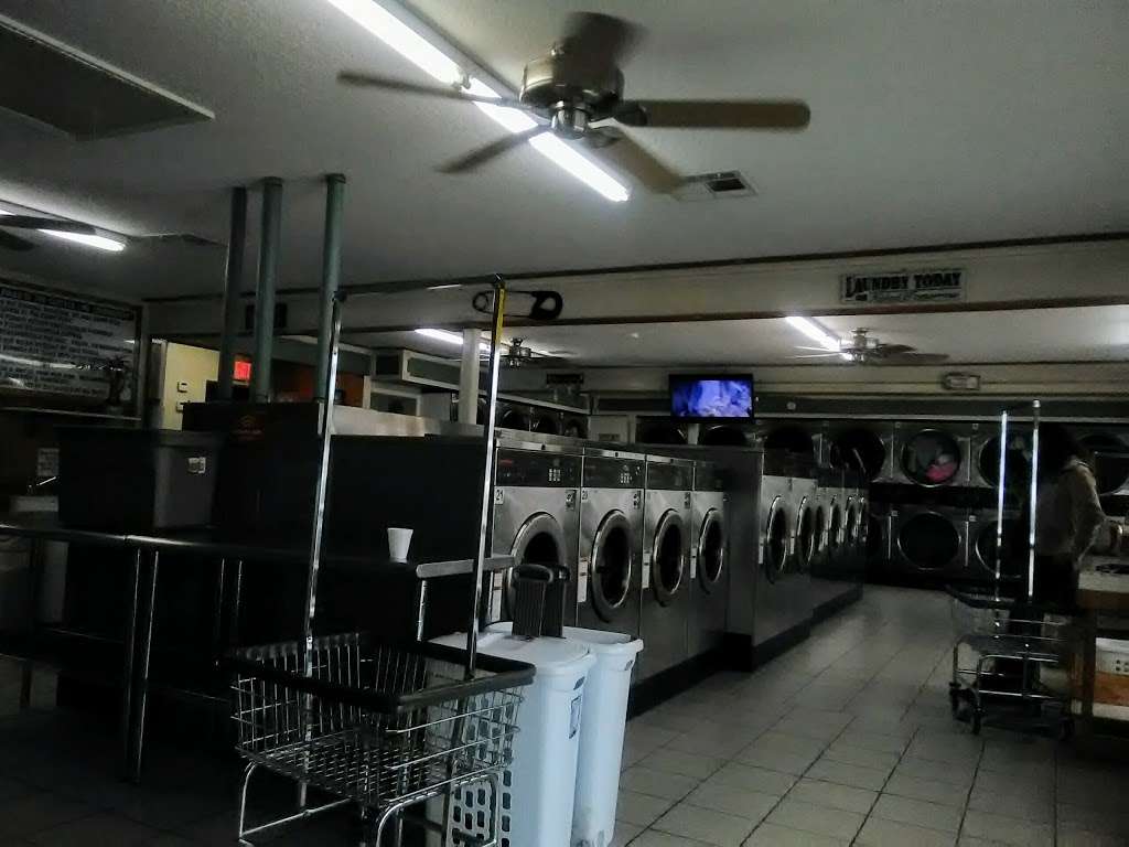 The Clothes Line Laundromat | 5303 S Main St, Crosby, TX 77532, USA | Phone: (281) 462-4363