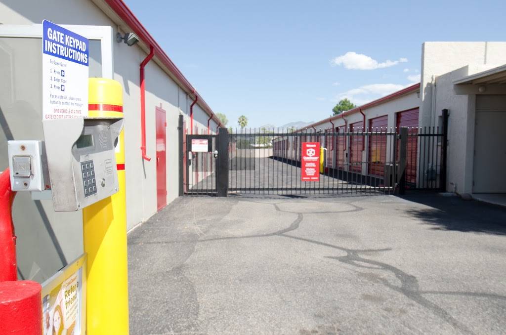 CubeSmart Self Storage | 3955 E 29th St, Tucson, AZ 85711, USA | Phone: (520) 745-1585