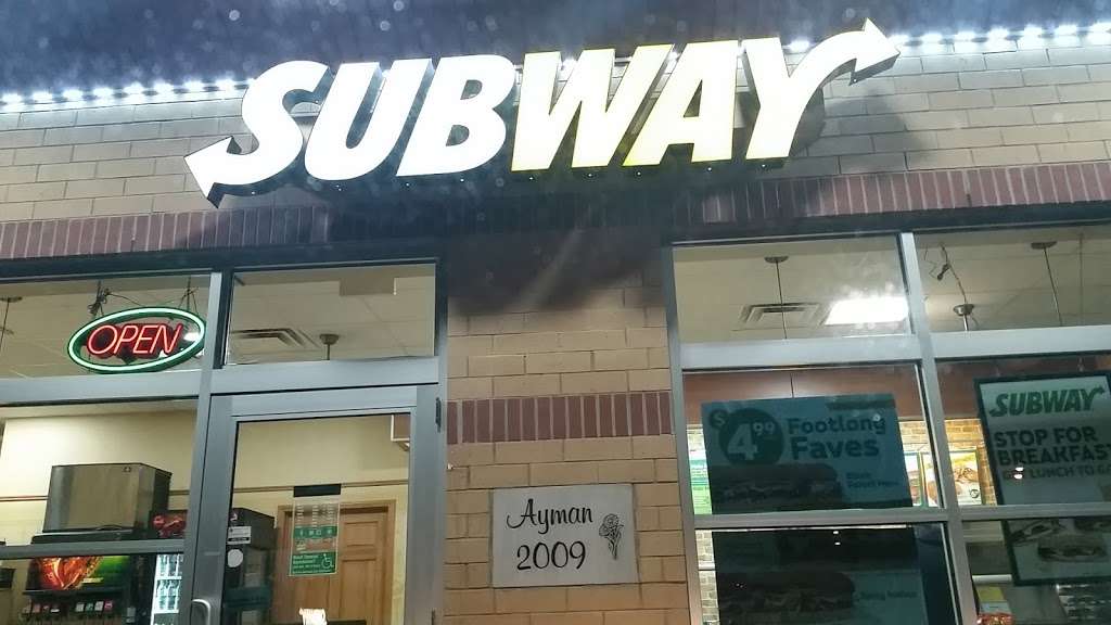 Subway | 10670 S Chicago Rd, Oak Creek, WI 53154 | Phone: (414) 762-6707