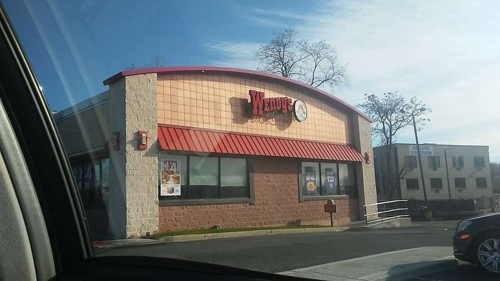 Wendys | 690 Sunrise Hwy, Baldwin, NY 11510, USA | Phone: (516) 377-8396