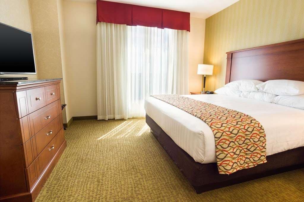Drury Inn & Suites Denver Stapleton | 4550 N Central Park Blvd, Denver, CO 80238, USA | Phone: (303) 373-1983