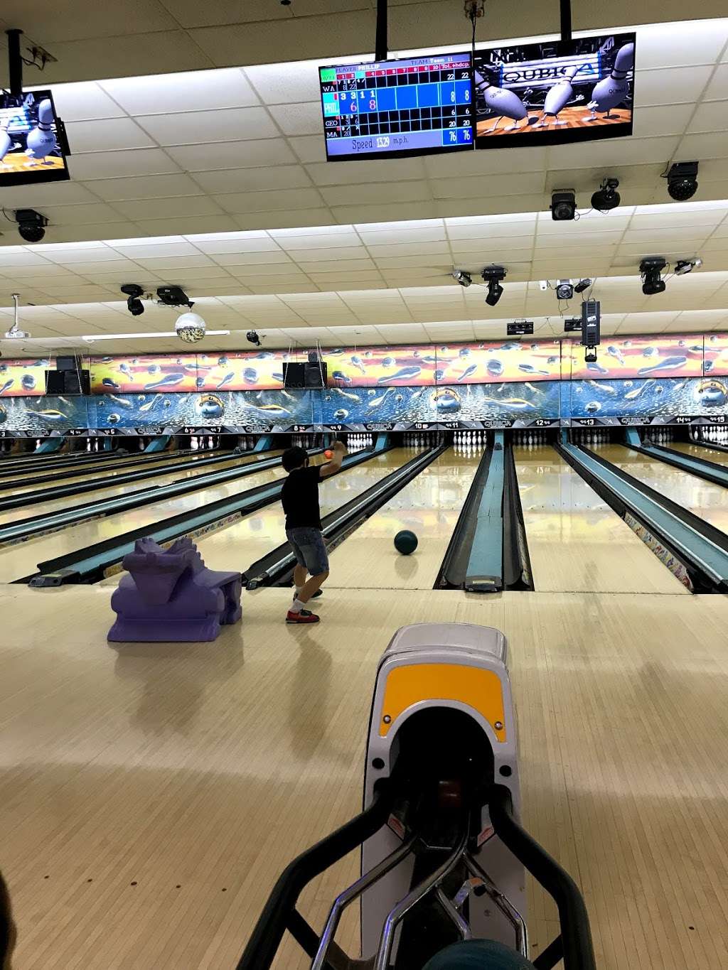 MacDade Bowl | 2105 MacDade Boulevard, Holmes, PA 19043, USA | Phone: (610) 532-9044