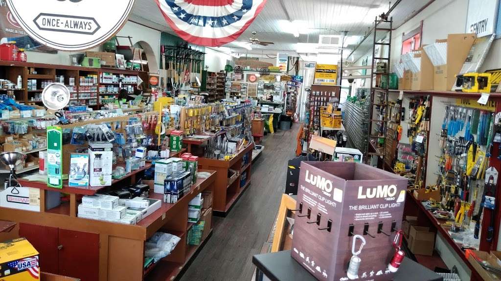 Roachdale Hardware | 101 E Washington St, Roachdale, IN 46172, USA | Phone: (765) 522-1751