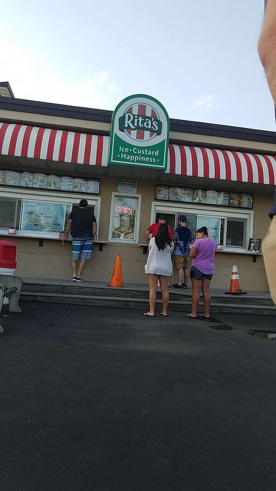 Ritas Italian Ice & Frozen Custard | 450 County Road 519 Unit 450-B, Stewartsville, NJ 08886, USA | Phone: (908) 387-9300