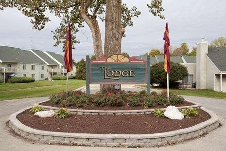 The Lodge Apartments | 4816 Alsuda Dr, Indianapolis, IN 46205, USA | Phone: (317) 257-9111