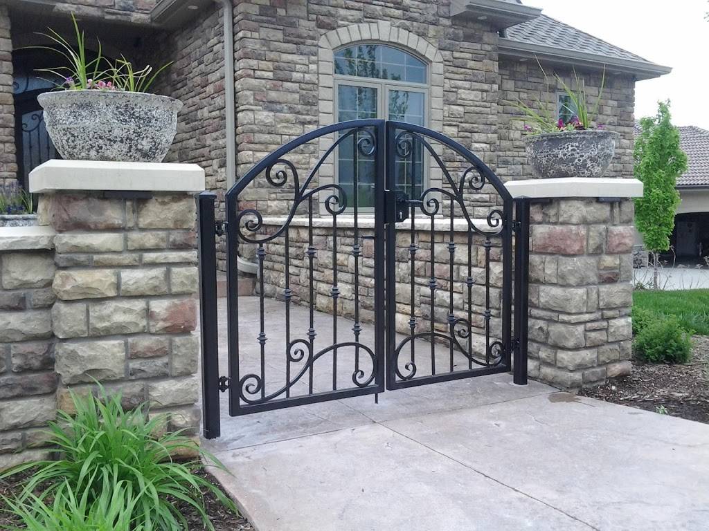 S & W Fence Inc | 15803 Pacific St, Omaha, NE 68118, USA | Phone: (402) 333-5722