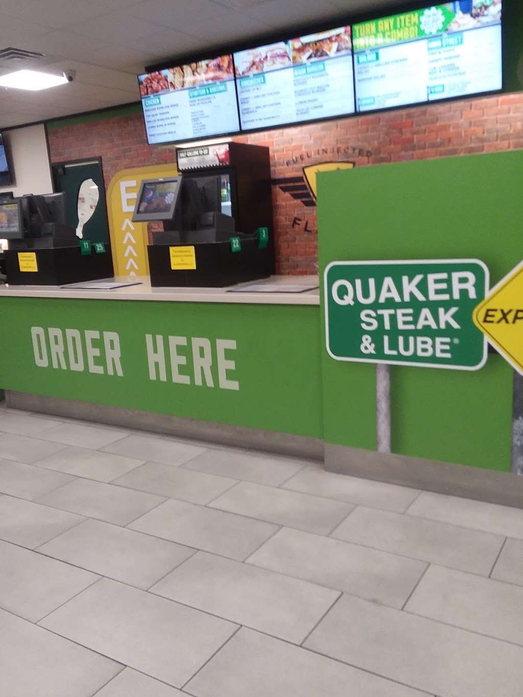 Quaker Steak & Lube | 2510 Burr St, Gary, IN 46406, USA | Phone: (219) 845-3721