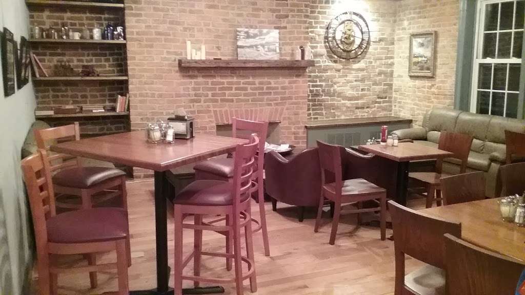 Vesta Pizzeria and Family Restaurant | 2 S Main St, Boonsboro, MD 21713, USA | Phone: (301) 432-6166