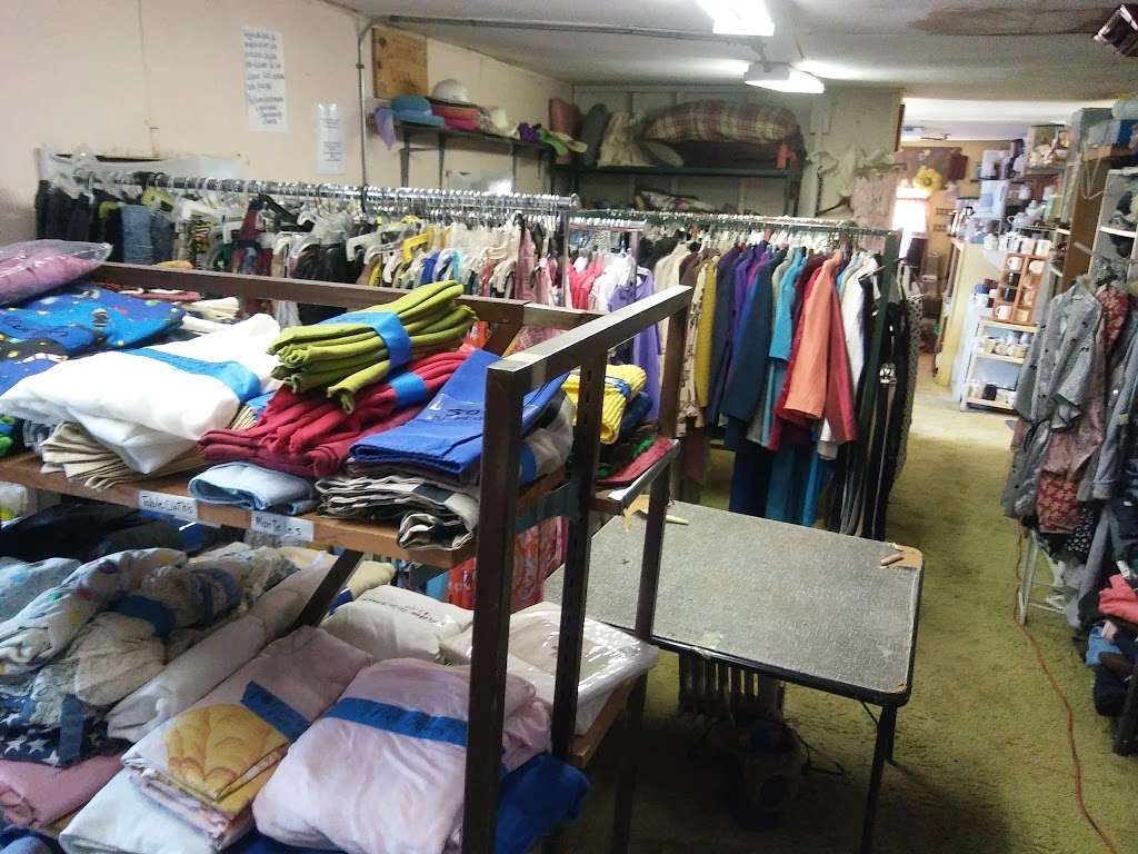 clothes closet thrift store | 23100 Betty Rd, Perris, CA 92570, USA | Phone: (951) 355-9741